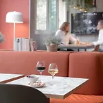 Ibis Centre 3*