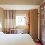 Hotel Ibis Centre 3*