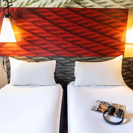 Ibis Paris Malmaison Hotel 3*