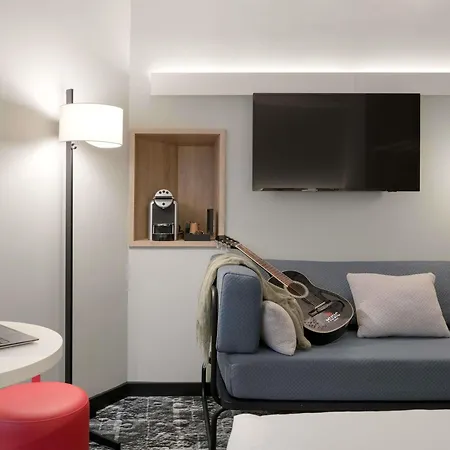 Отель Ibis Centre Рюэй-Мальмезон