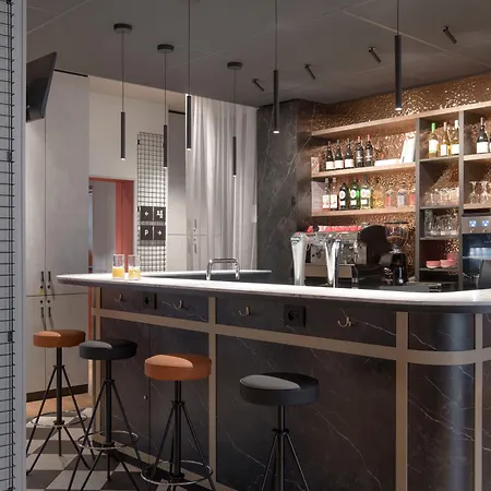 Ibis Centre Hotel 3*