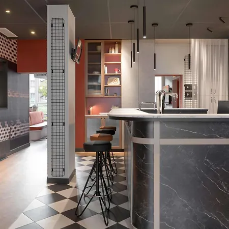 Ibis Centre 3*