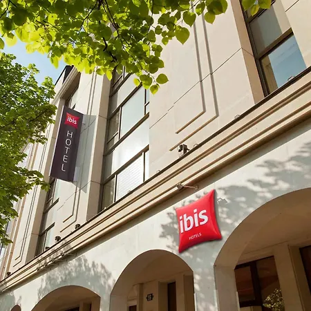 Ibis Centre 3* 吕埃尔-马尔迈松
