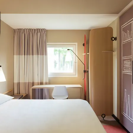 Ibis Paris Malmaison Rueil-Malmaison