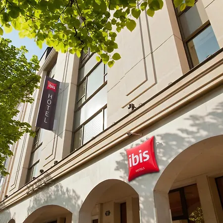 酒店 Ibis Centre 3*