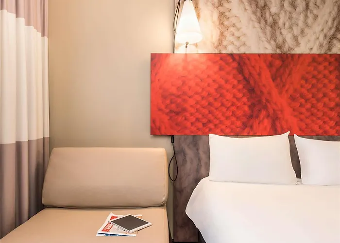 Ibis Centre Hotel 3*