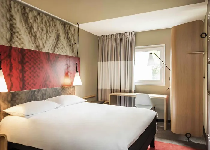 Ibis Centre 3* رويل-مالميزون